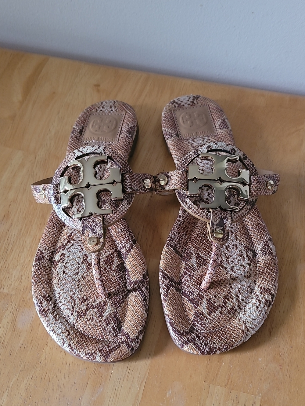 Tory Burch Metal Miller Sandal Python Snakeskin Print Leather Thong Flat - Picture 2 of 10